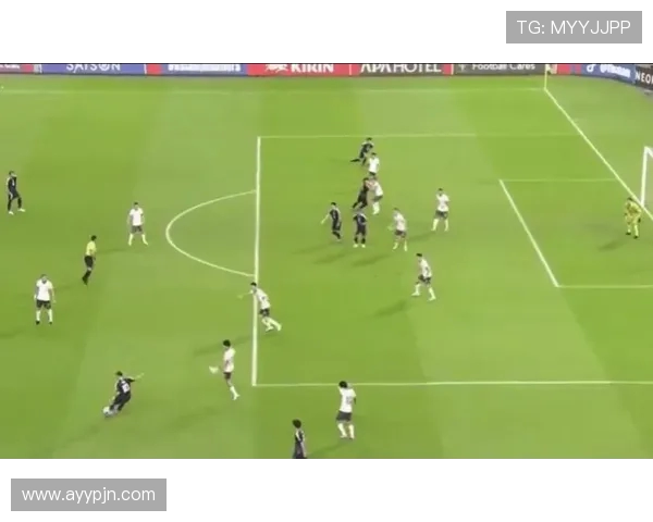 足球比赛中的短传配合与队员配合 足球比赛中的短传配合与队员配合