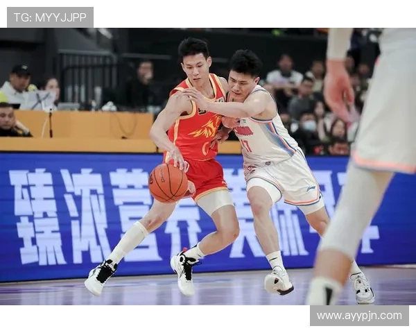 足球运动员畅谈CBA球队管理与青训体系建设的现状与未来